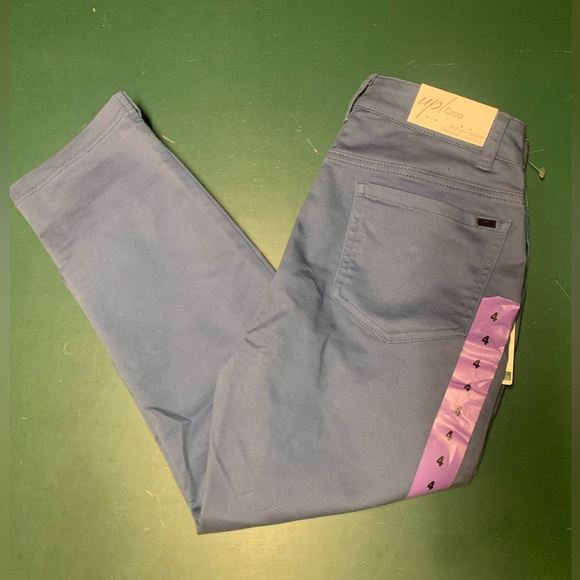 NWT Up Brand Capris in Bright Blue size 4 - Picture 3 of 7